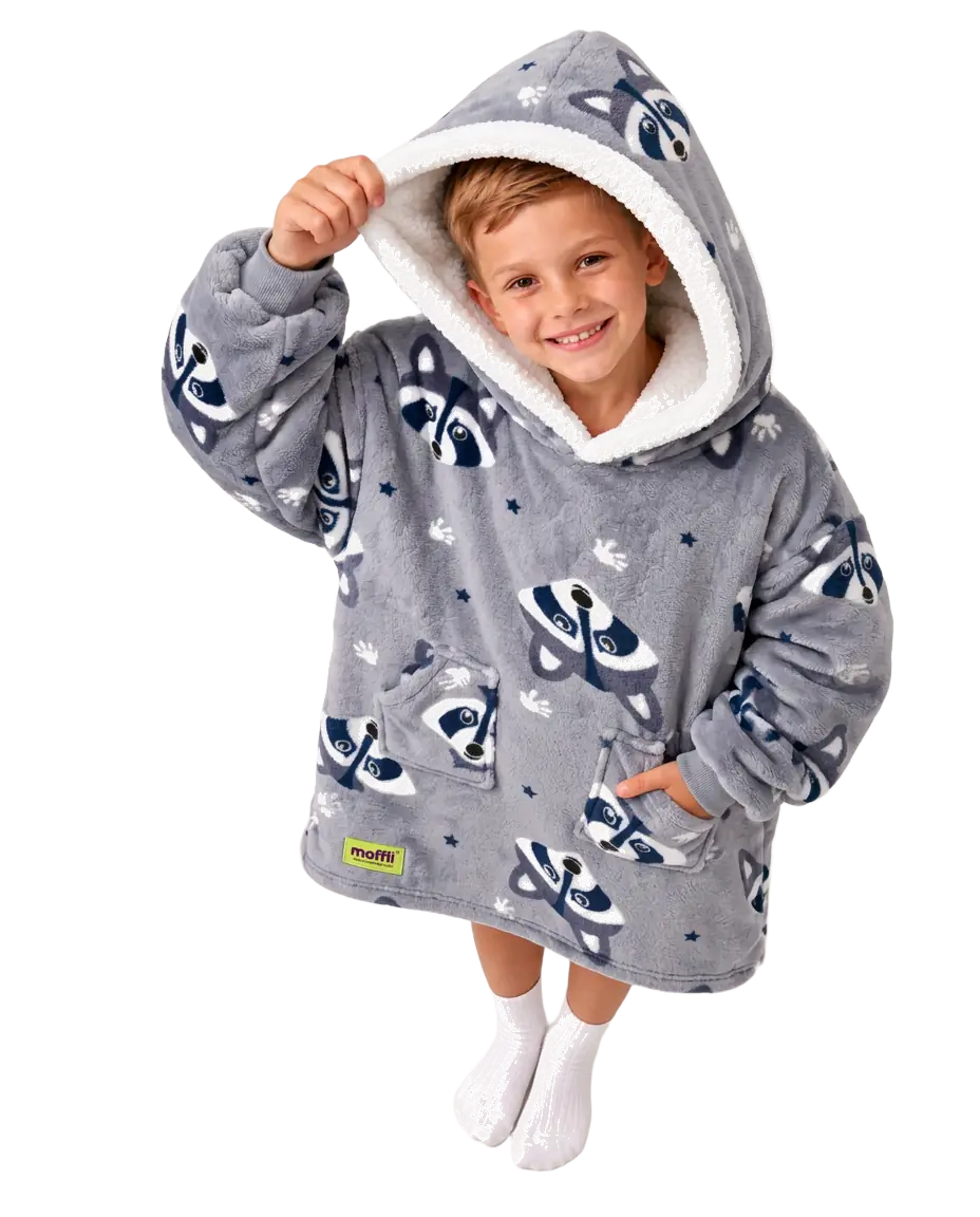 Child wearing the grey raccoon print Raccoon Kids Moffli lifting the lined hood